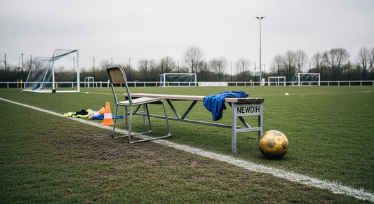 イタリアU-15地域リーグの試合を通じて育成と結果のバランスを考えるサッカーコラム。フィジカル対テクニック、PKミス、クラブ間協力を深掘りする。